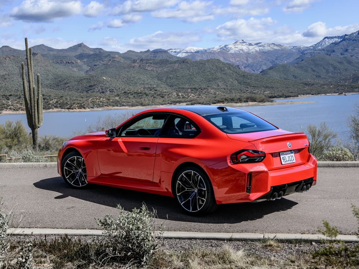 BMW M2 G87 — 3/4 arxadan