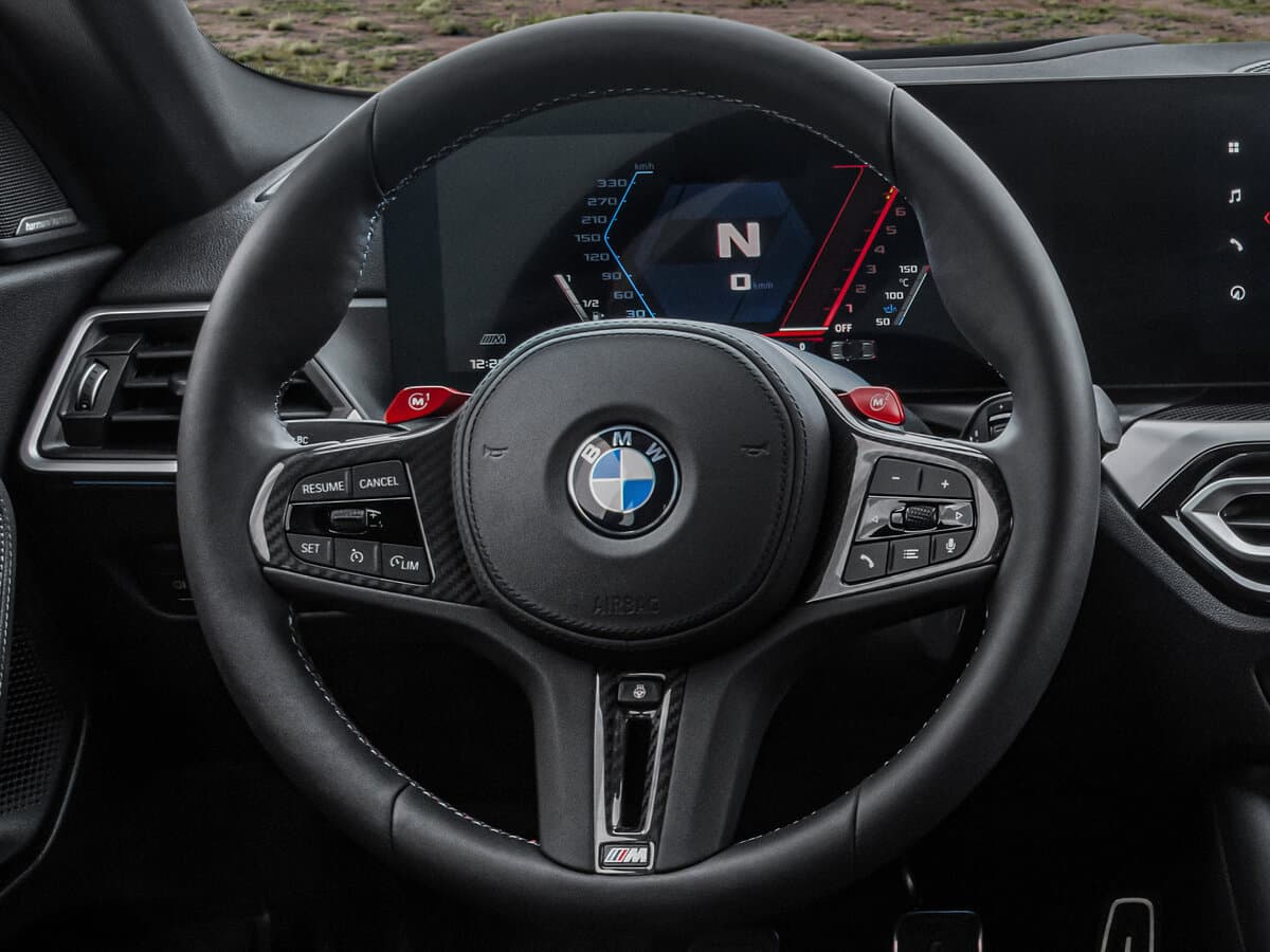 BMW M2 G87 — Sükan