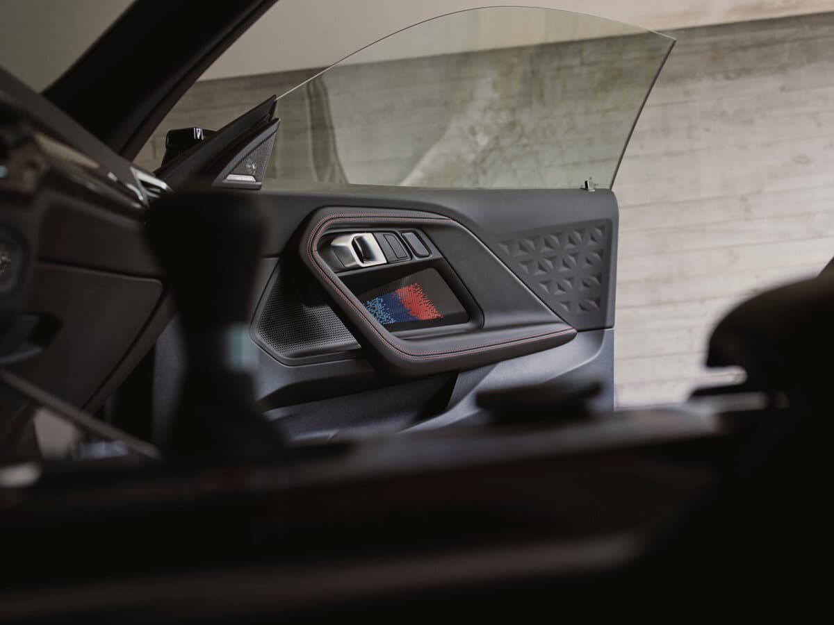 BMW M2 G87 Restayling — Qapı