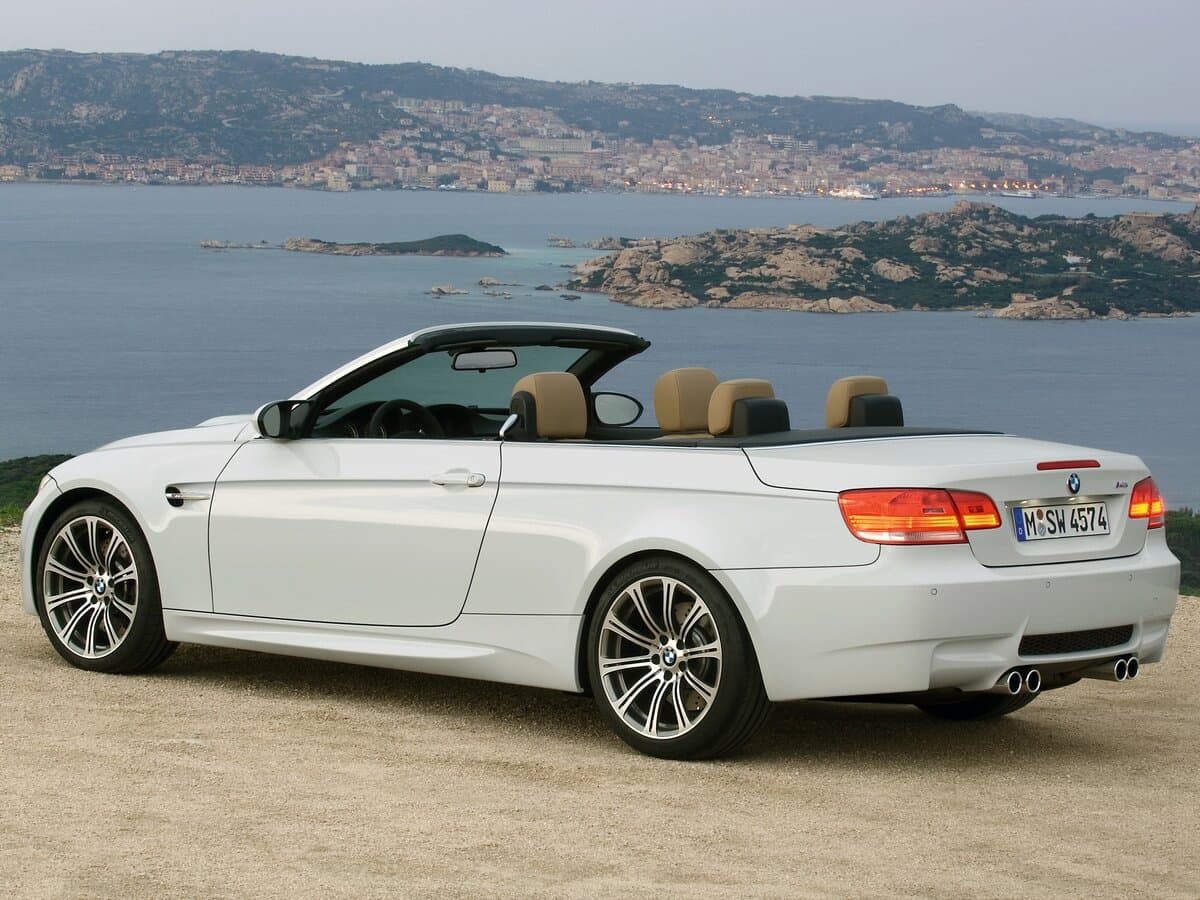 BMW M3 IV (E90) — 3/4 arxadan