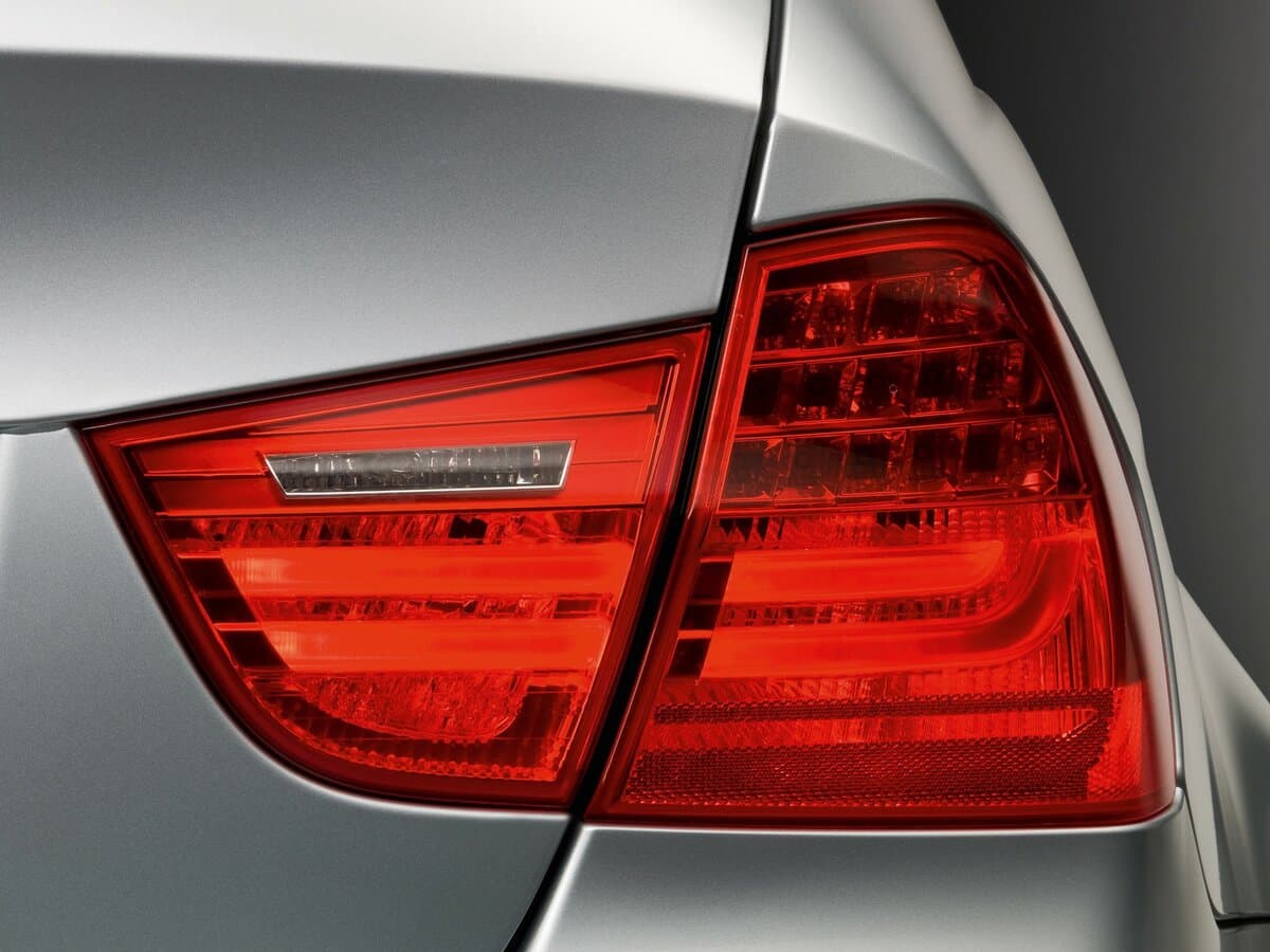 BMW M3 IV (E90) — Detal
