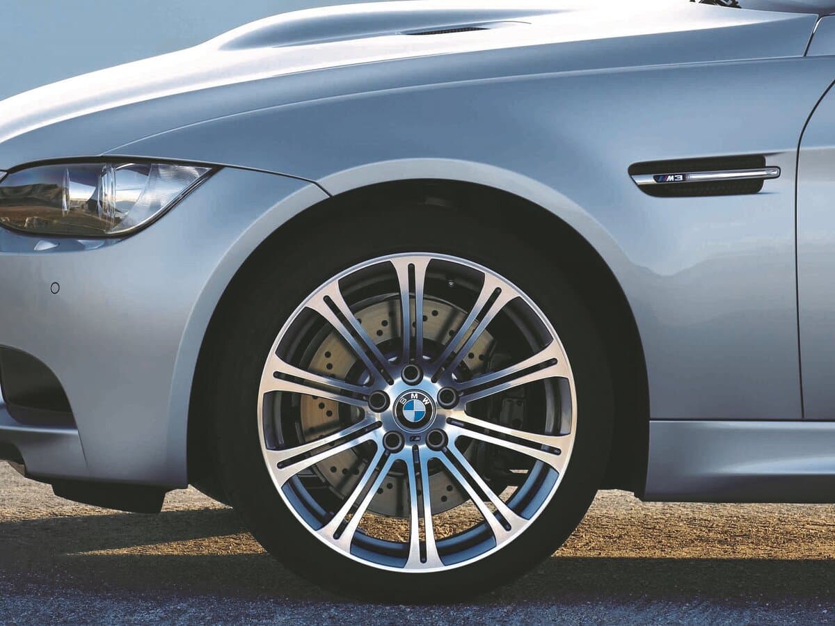 BMW M3 IV (E90) — Təkər