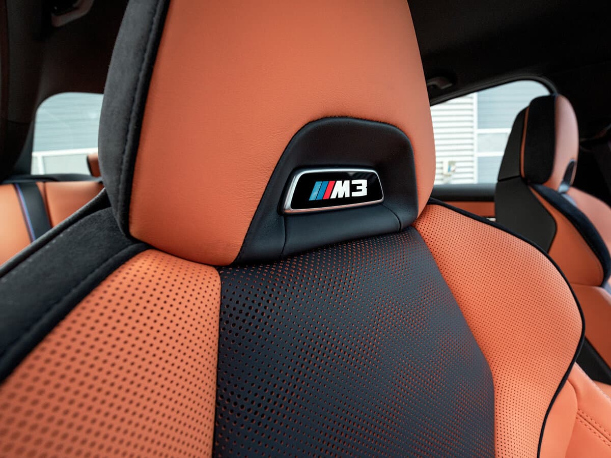 BMW M3 VI (G80) — Salon, arxadan