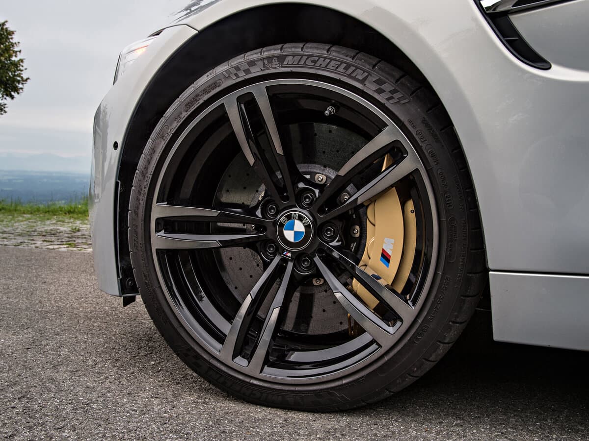 BMW M4 F82/F83 — Təkər