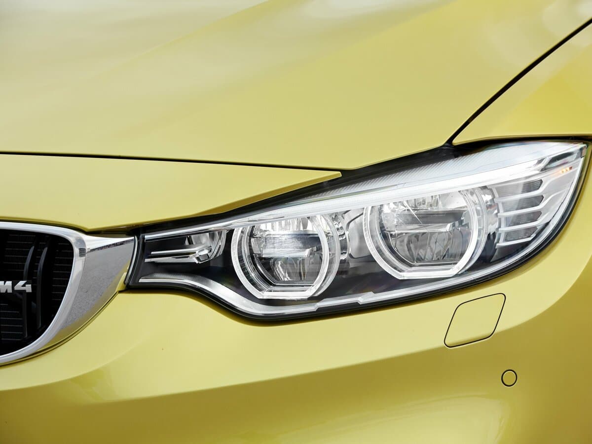 BMW M4 F82/F83 — Fara