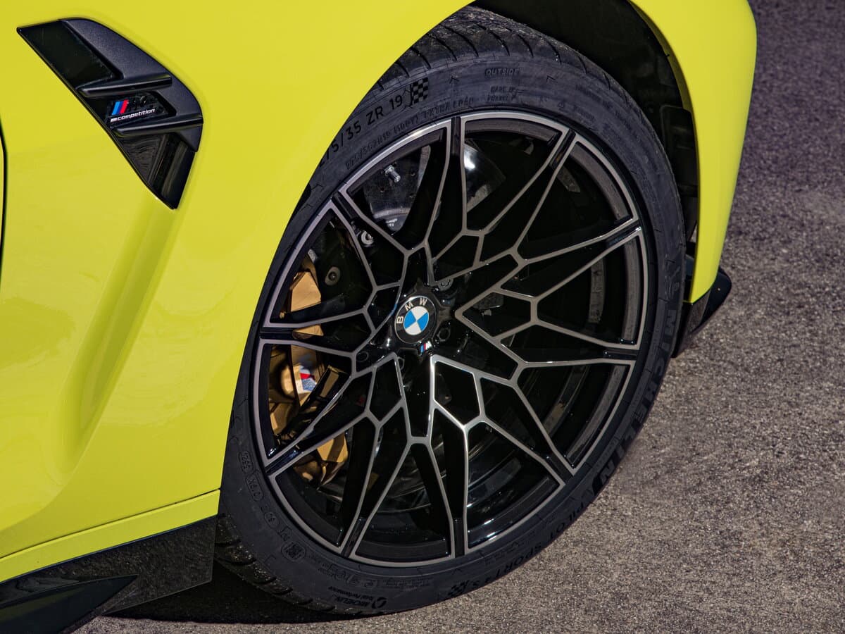 BMW M4 G82/G83 — Təkər
