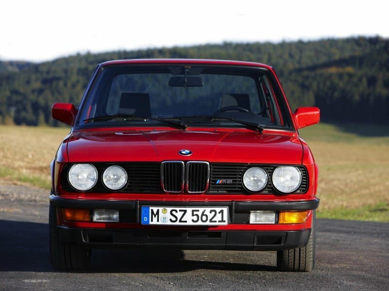 BMW M5 I (E28) — Öndən