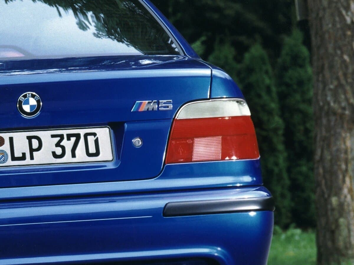 BMW M5 III (E39) — Detal