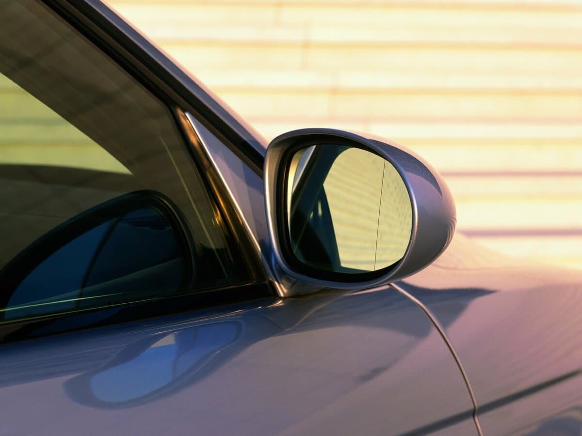 BMW M5 III (E39) — Yan güzgü