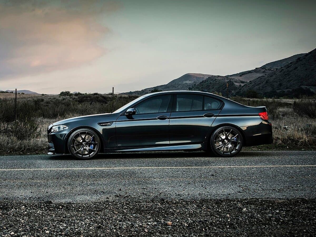 BMW M5 V (F10) — Yandan