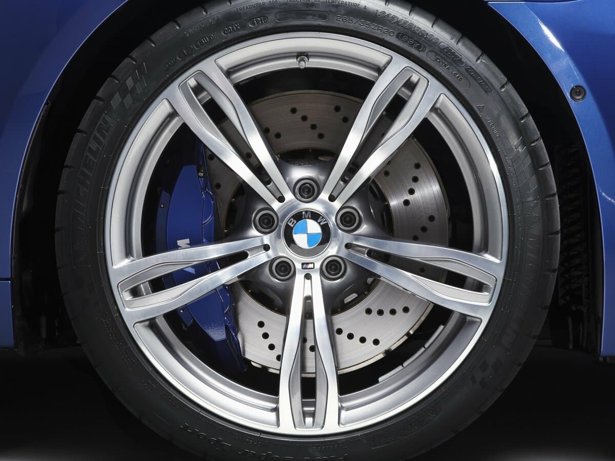BMW M5 V (F10) — Təkər