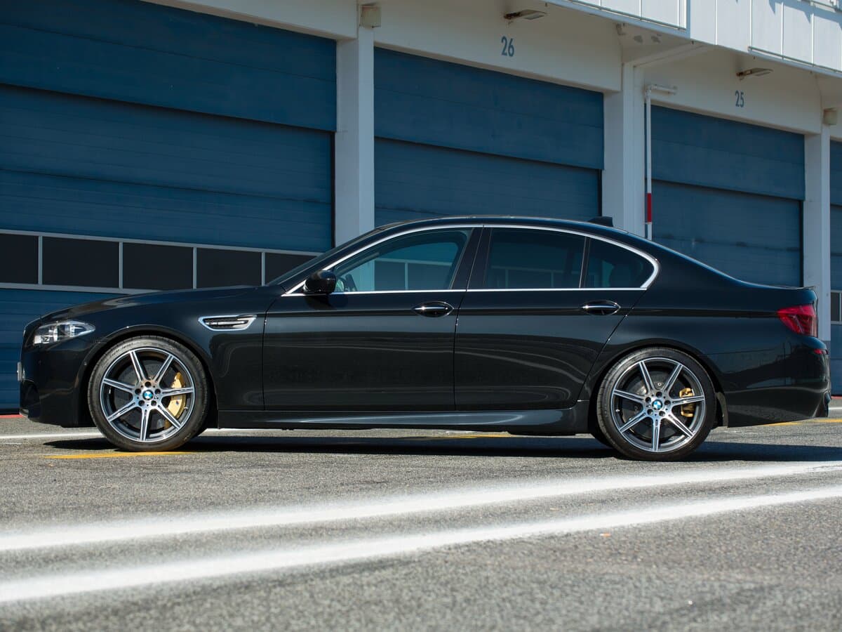 BMW M5 V (F10) Restayling — Yandan