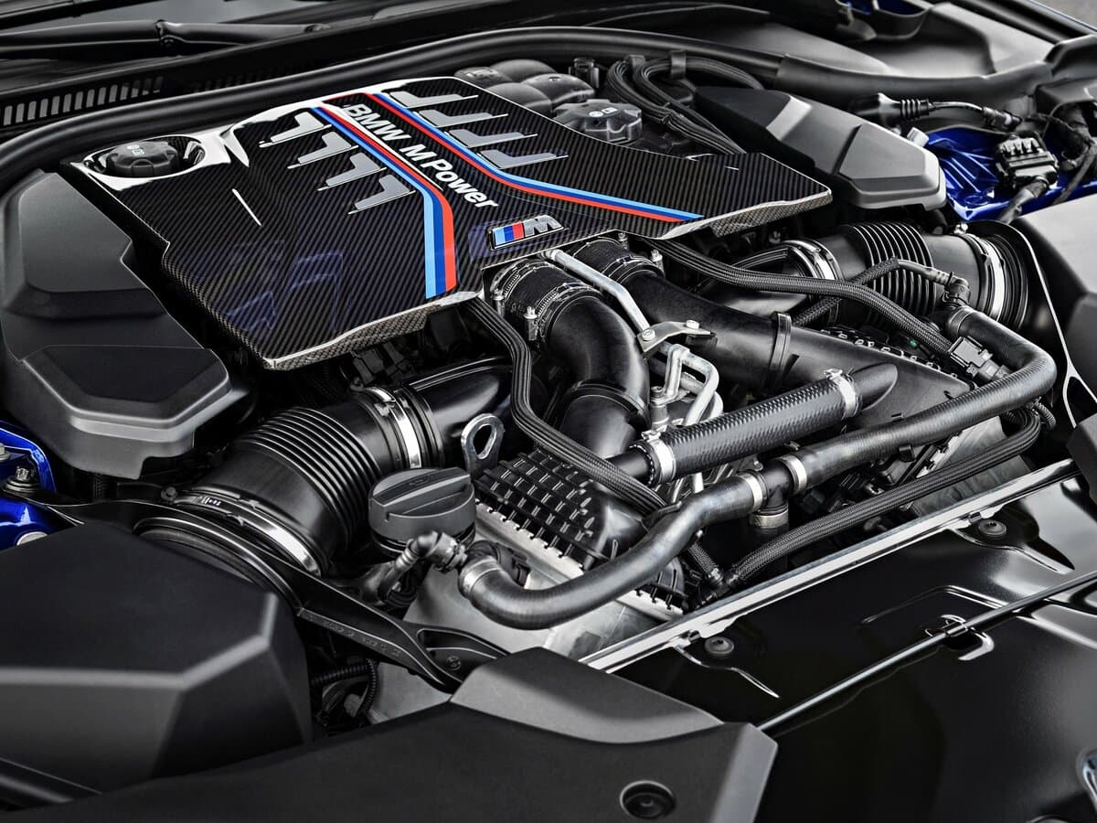 BMW M5 VI (F90) — Salon, arxadan