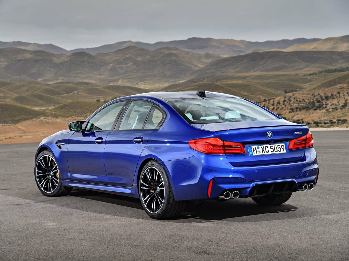 BMW M5 VI (F90) — 3/4 arxadan