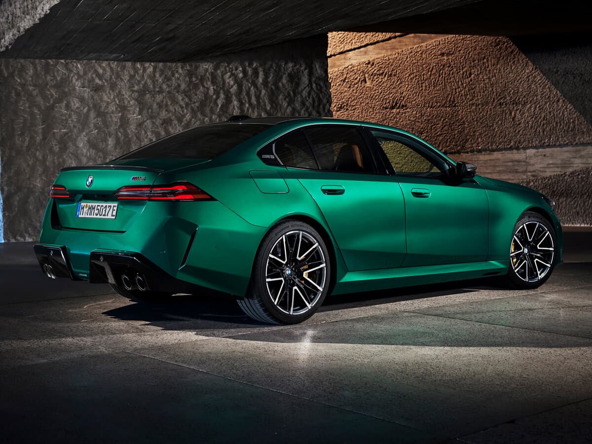 BMW M5 VII (G90) — 3/4 arxadan