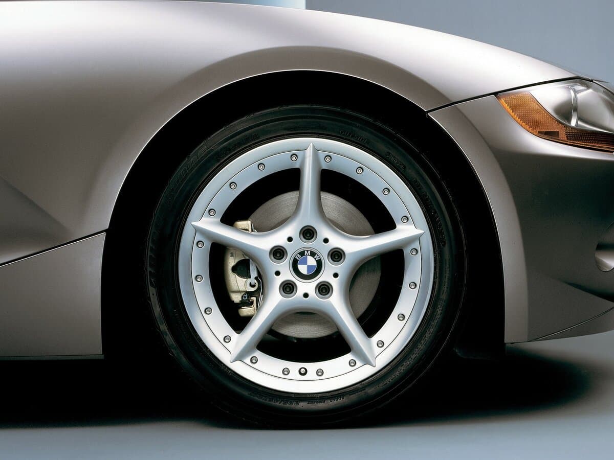 BMW Z4 I (E85/E86) — Təkər