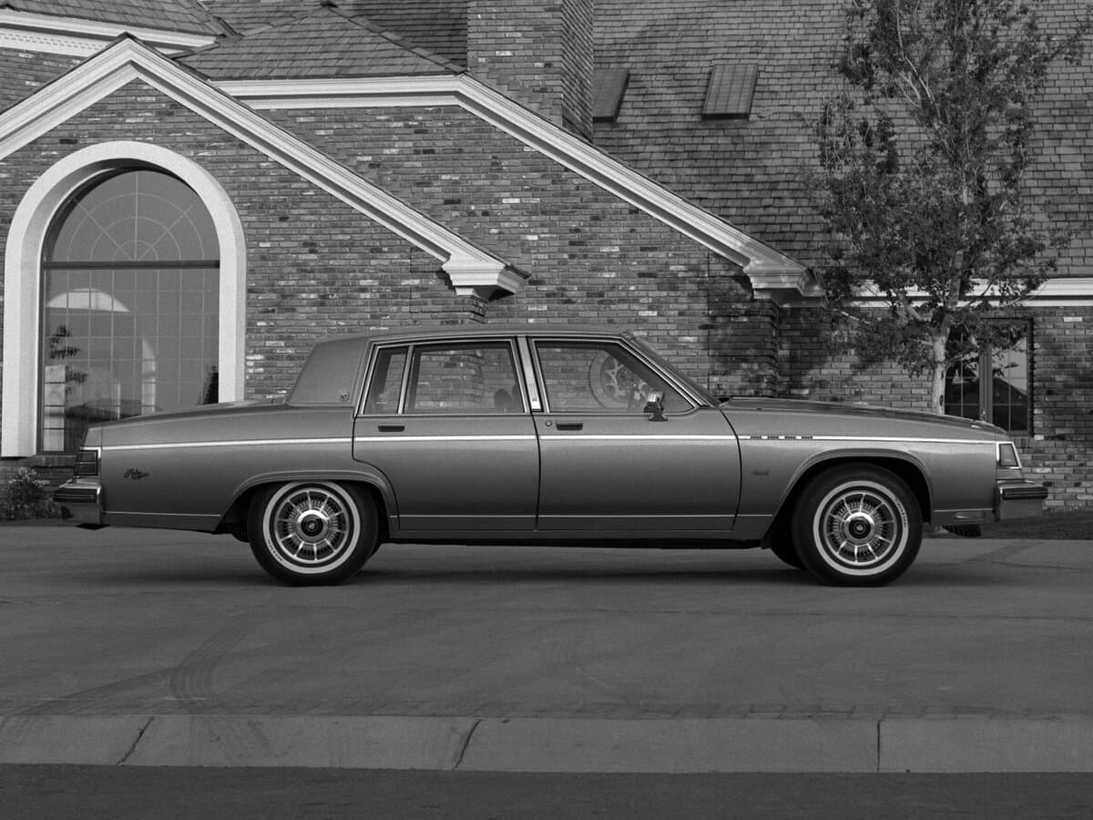 Buick Electra V — Yandan