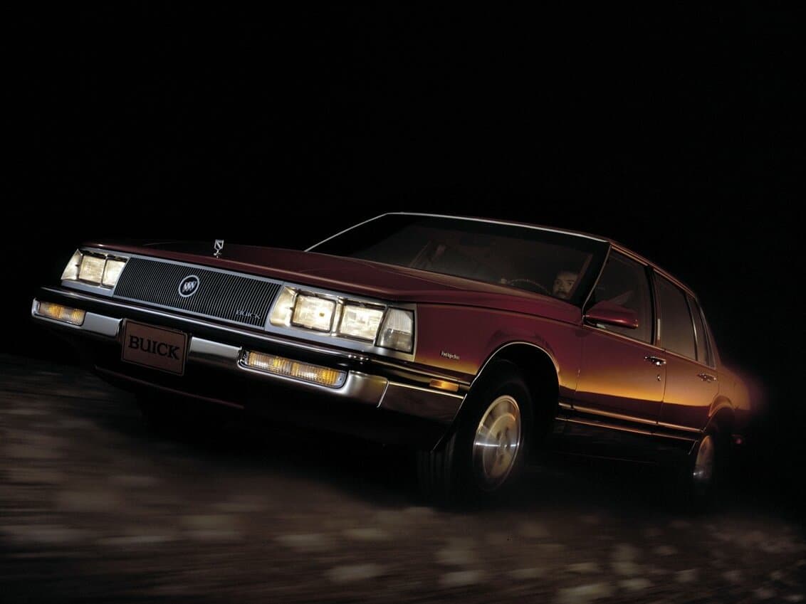 Buick Electra VI — öndən görünüş