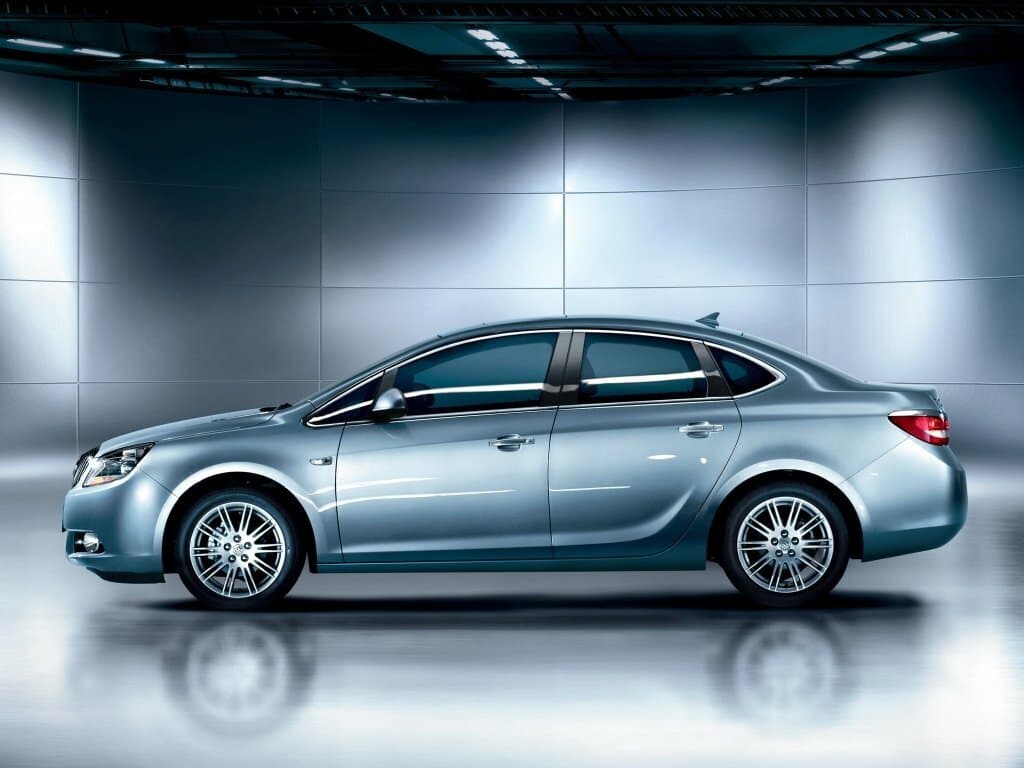 Buick Excelle II — Yandan