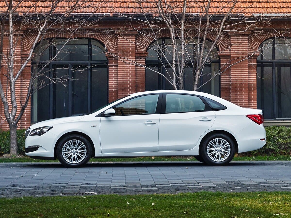 Buick Excelle III — Yandan