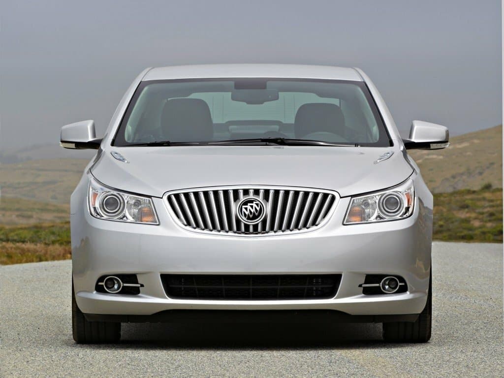 Buick LaCrosse II — Öndən