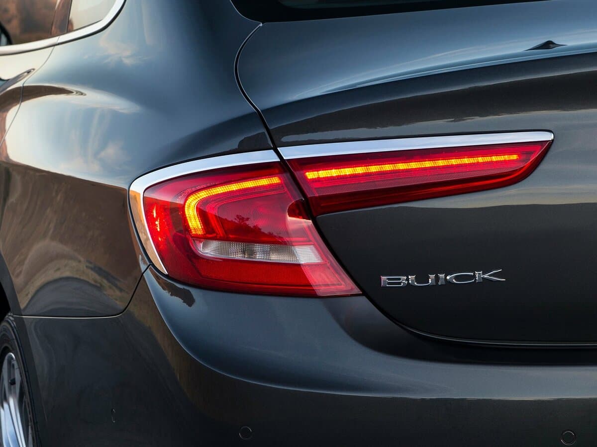 Buick LaCrosse III — Detal