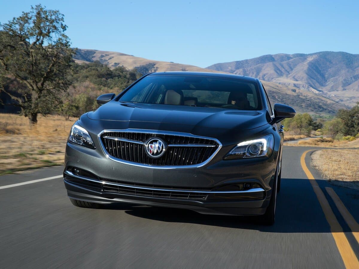 Buick LaCrosse III — Öndən