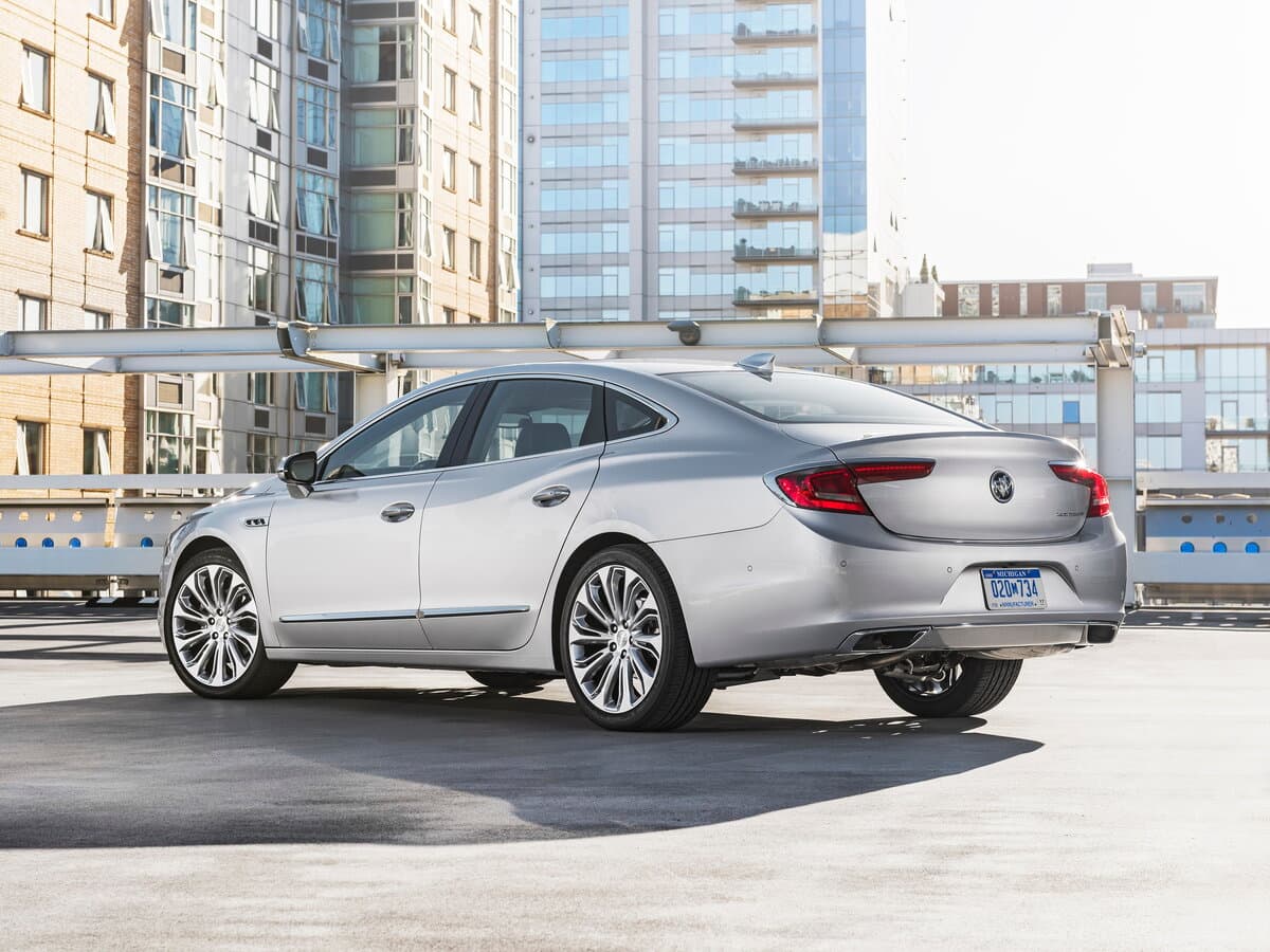 Buick LaCrosse III — 3/4 arxadan