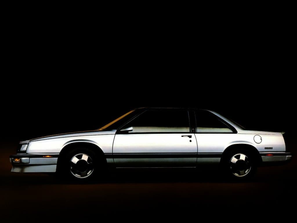 Buick LeSabre VI — Yandan