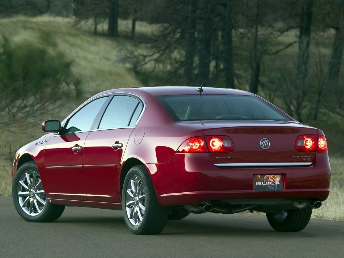 Buick Lucerne I — 3/4 arxadan