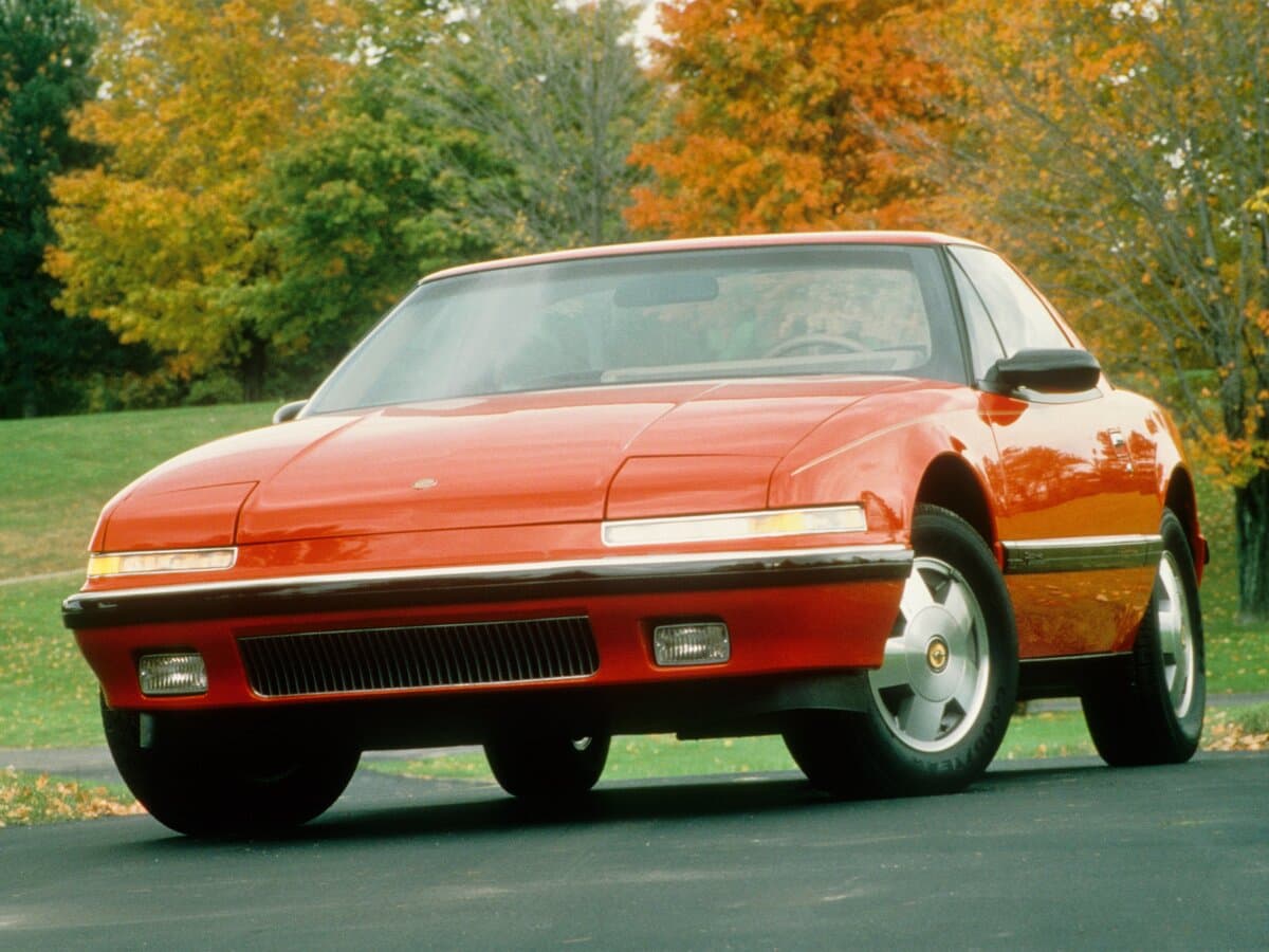 Buick Reatta 1988 – 1991 — Öndən