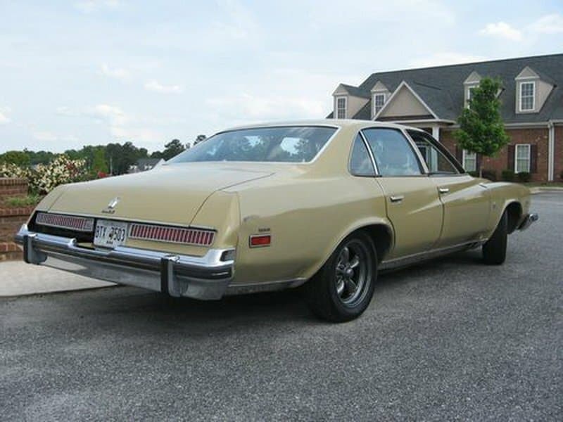 Buick Regal I — 3/4 arxadan