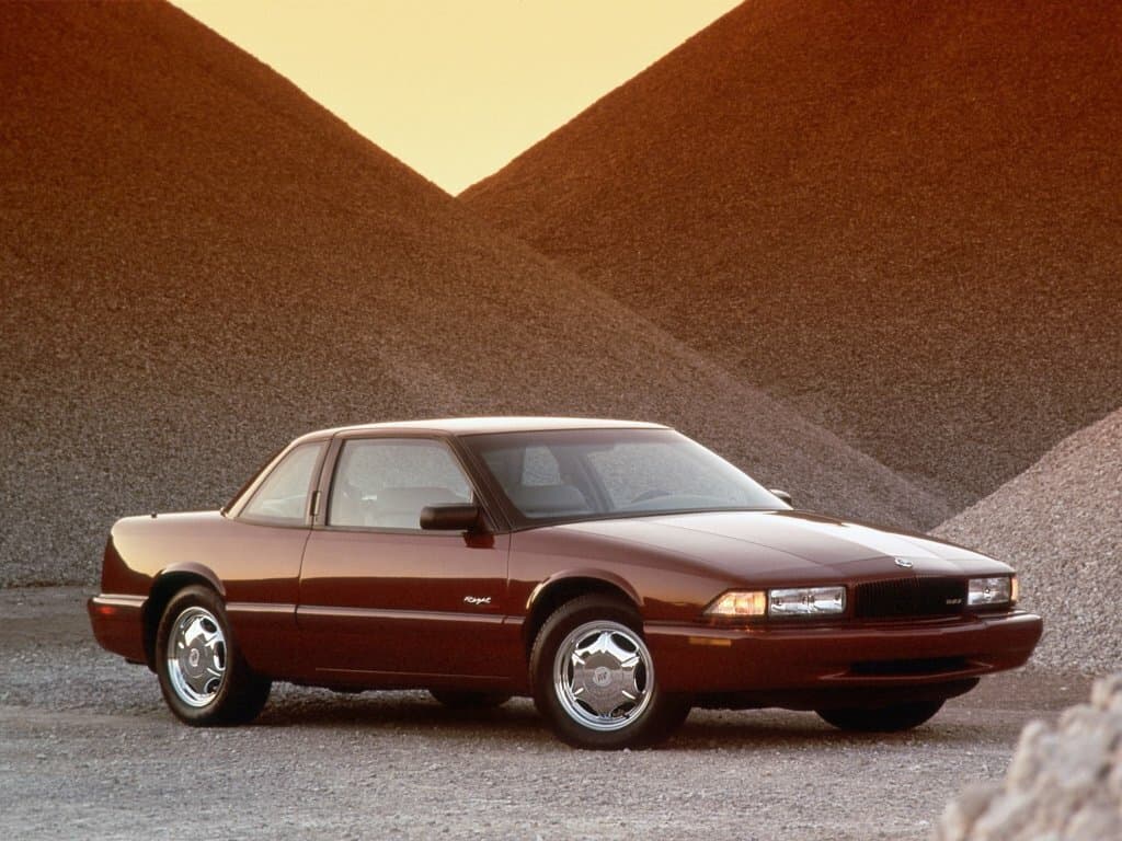 Buick Regal III — Əsas şəkil