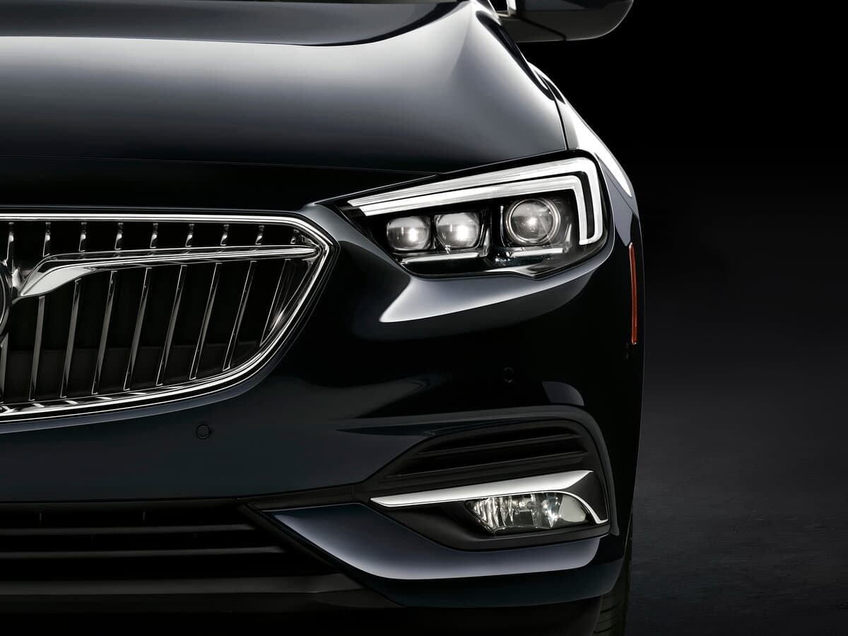 Buick Regal VI — Fara