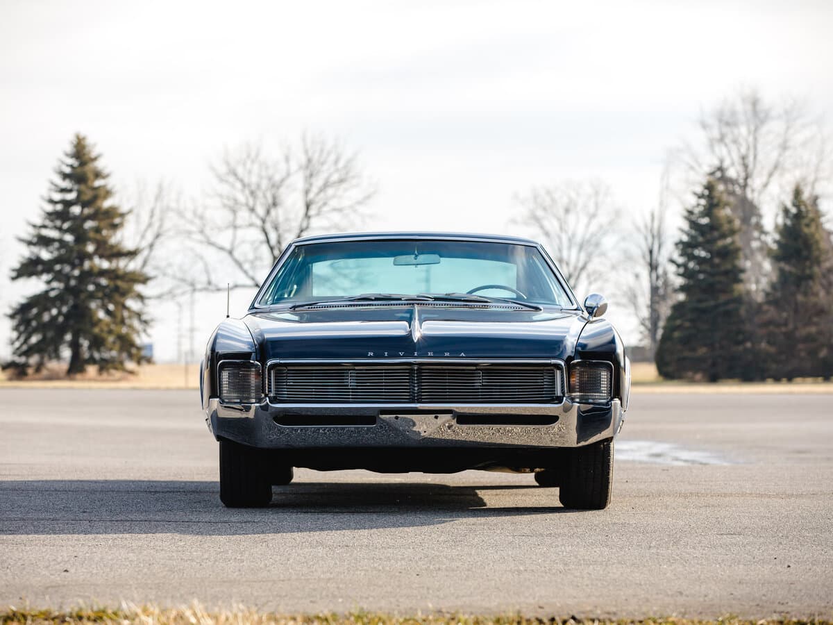 Buick Riviera II — Öndən