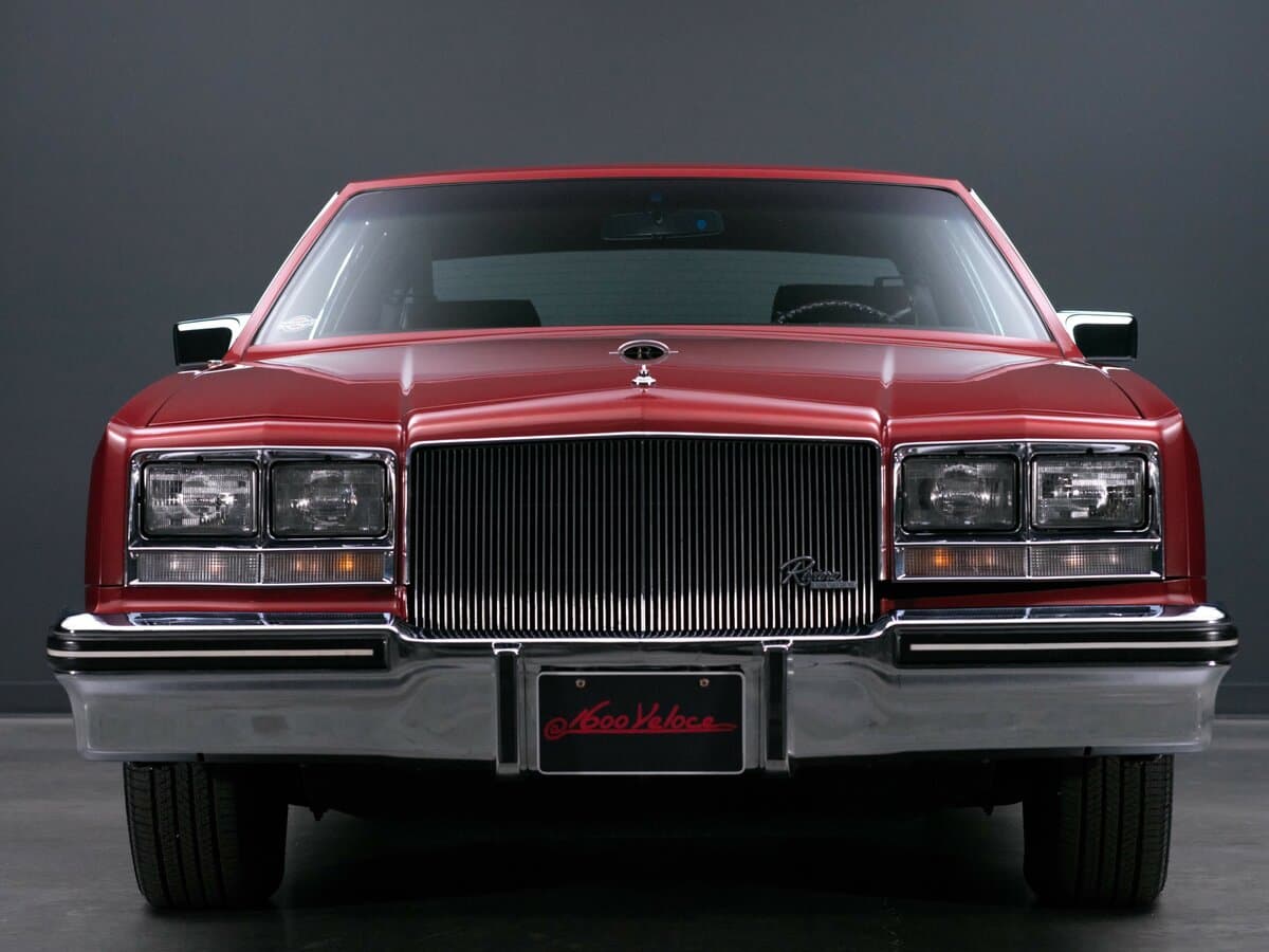 Buick Riviera VI — Öndən