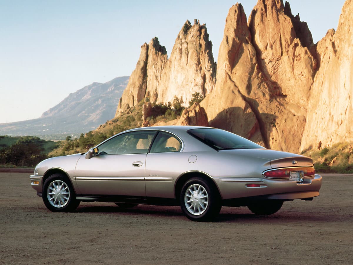 Buick Riviera VIII — 3/4 arxadan