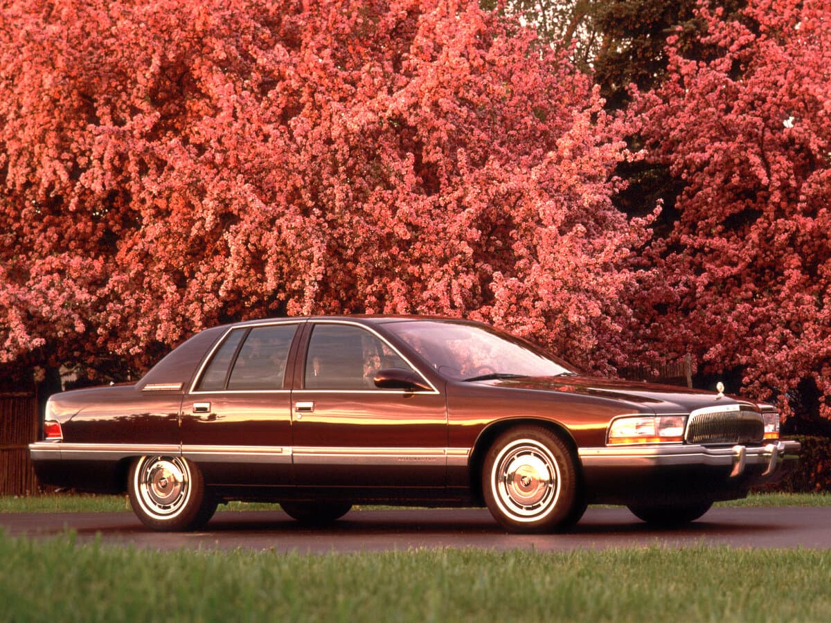 Buick Roadmaster VIII — Yandan