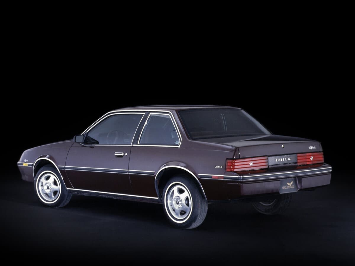 Buick Skyhawk II — 3/4 arxadan