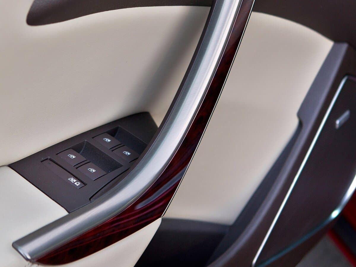 Buick Verano I — Qapı