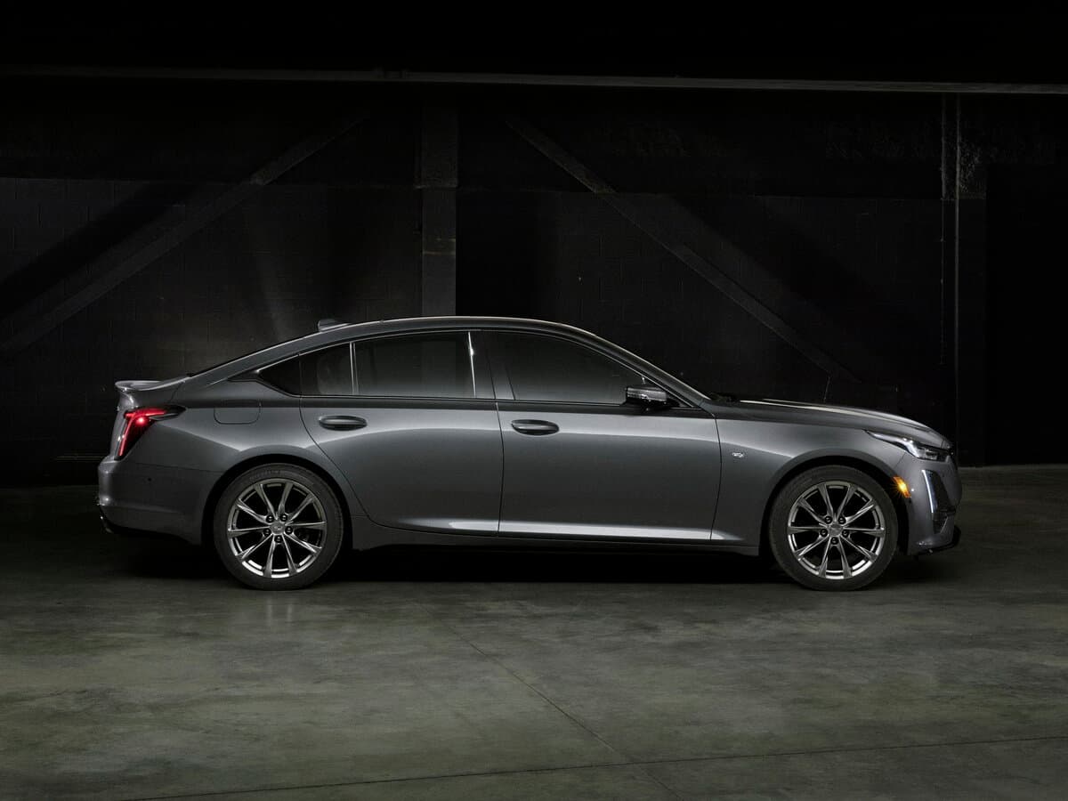 Cadillac CT5 I — Yandan