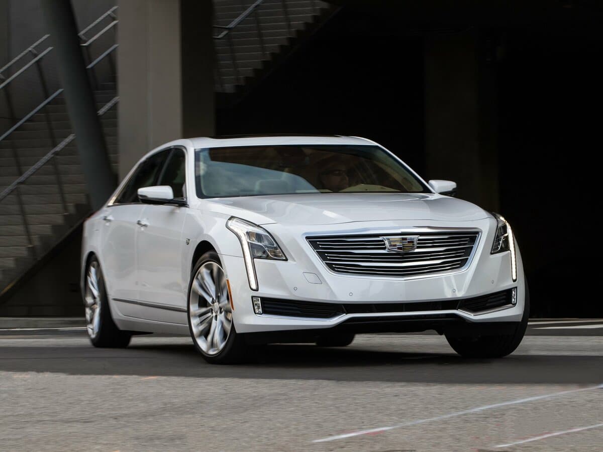 Cadillac CT6 I — Öndən
