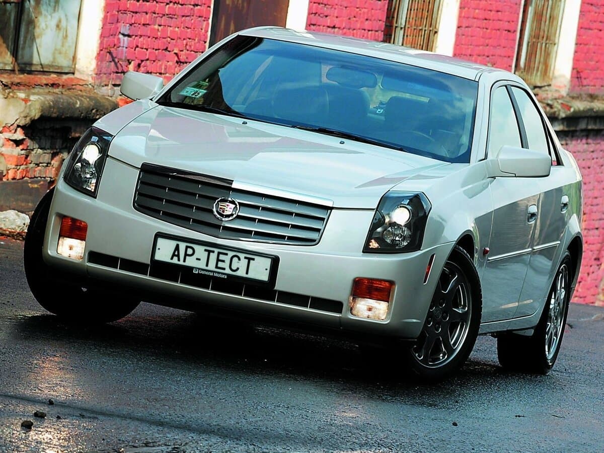 Cadillac CTS I — Öndən