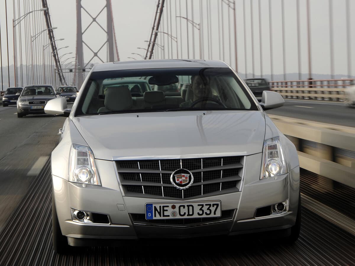 Cadillac CTS II — Öndən