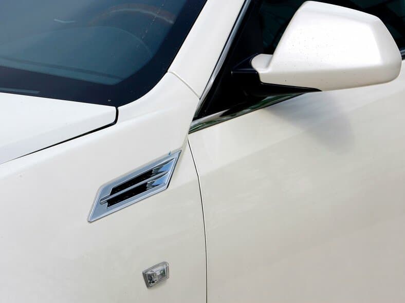 Cadillac CTS II — Yan güzgü