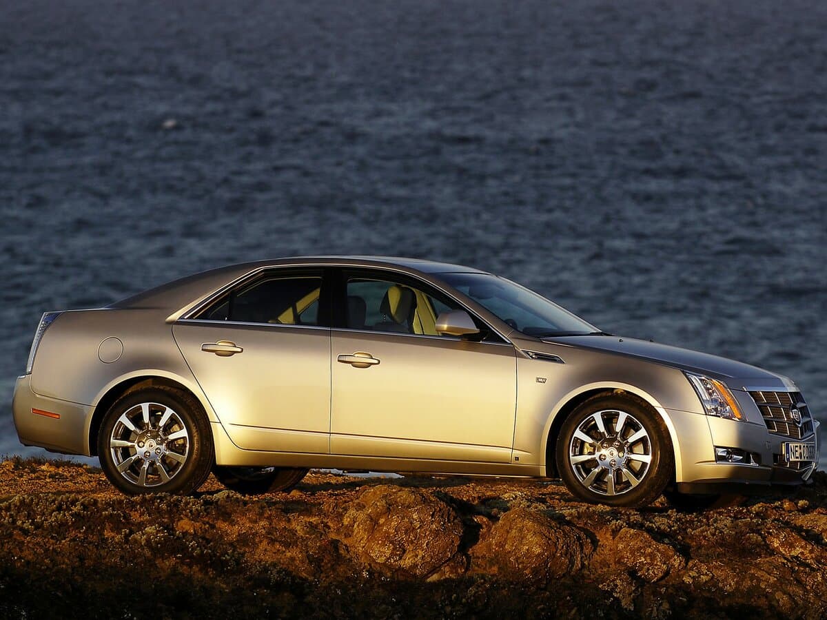 Cadillac CTS II — Yandan