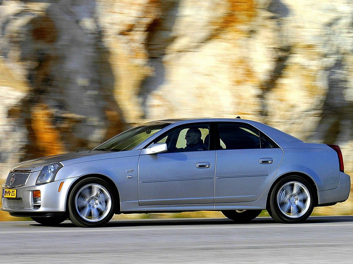 Cadillac CTS-V I — Yandan
