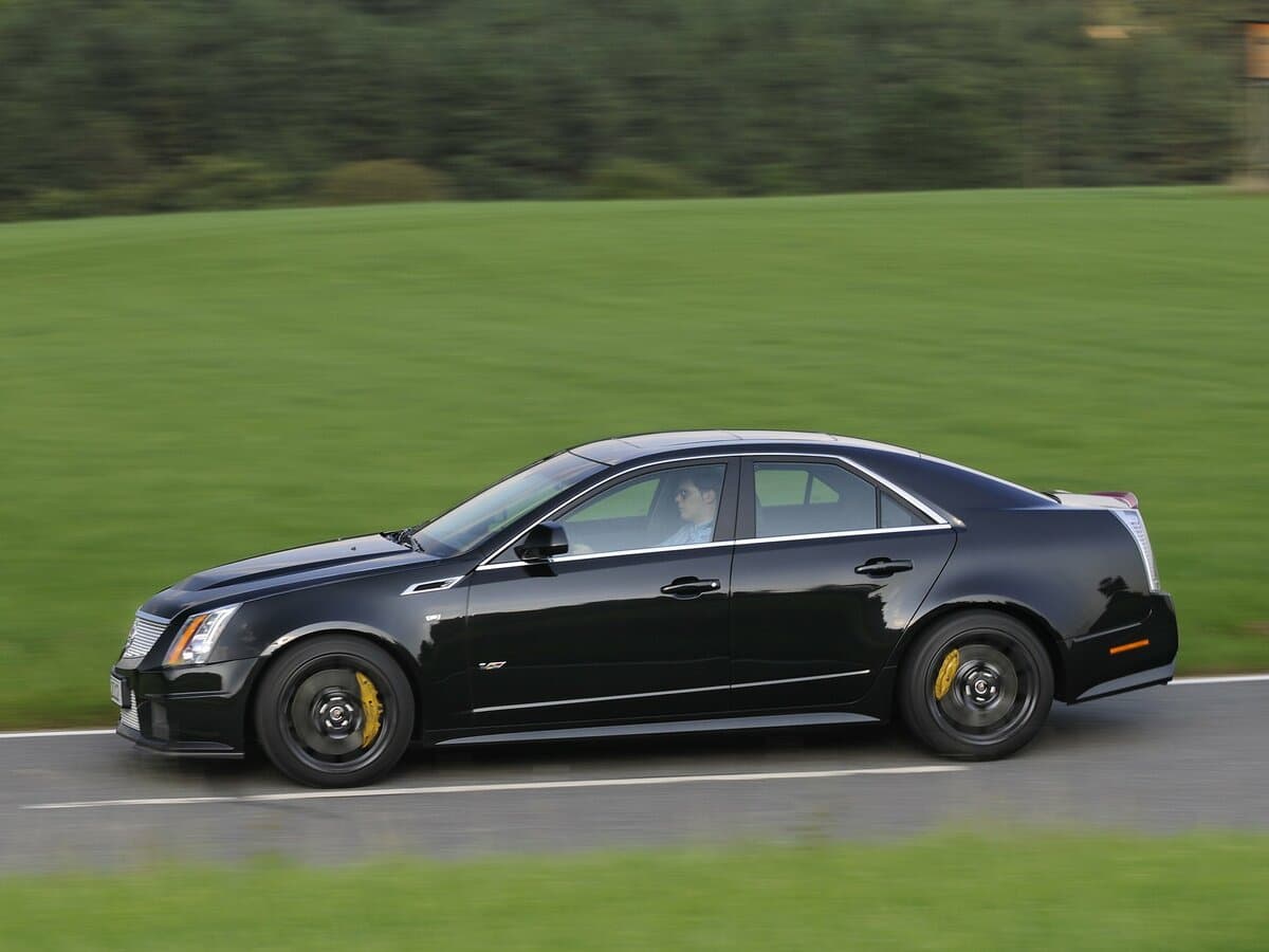 Cadillac CTS-V II — Yandan