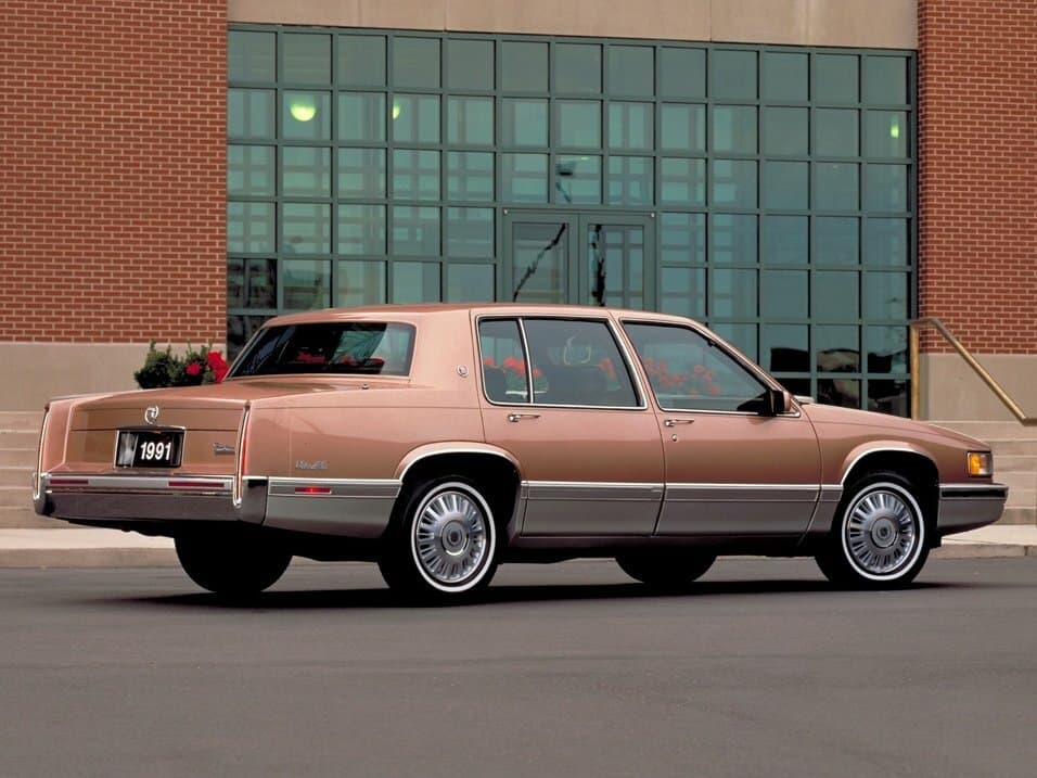Cadillac DeVille VI — 3/4 arxadan