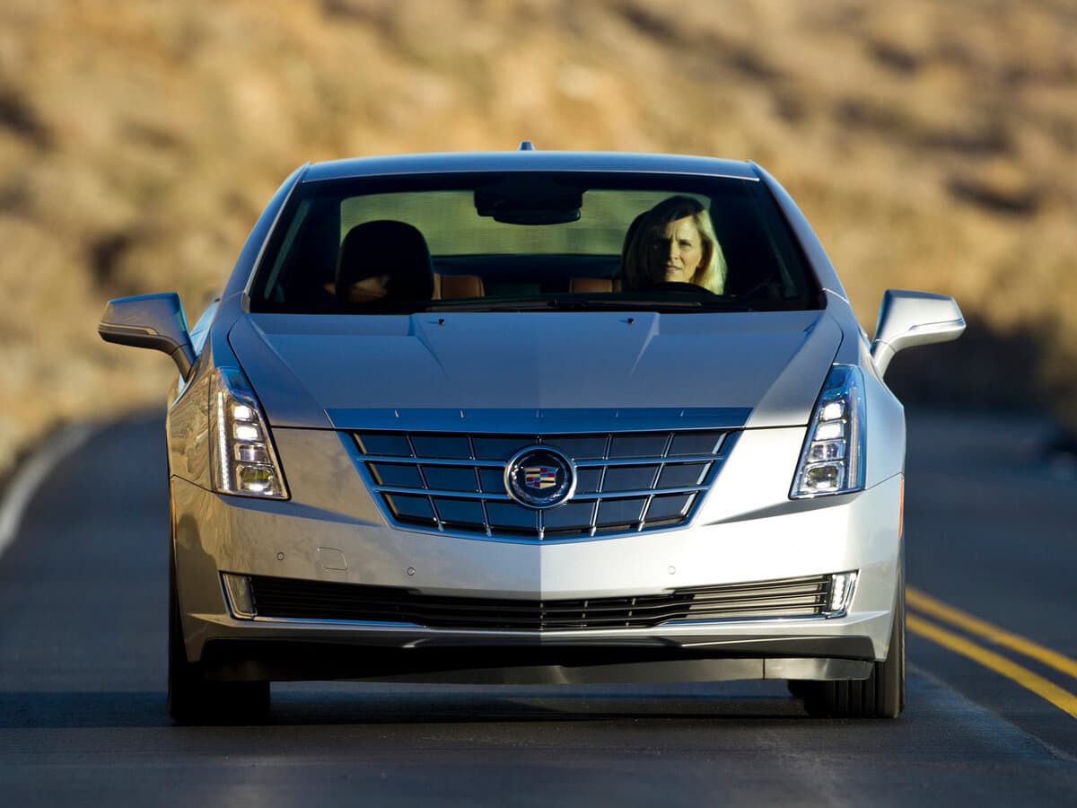 Cadillac ELR I — Öndən
